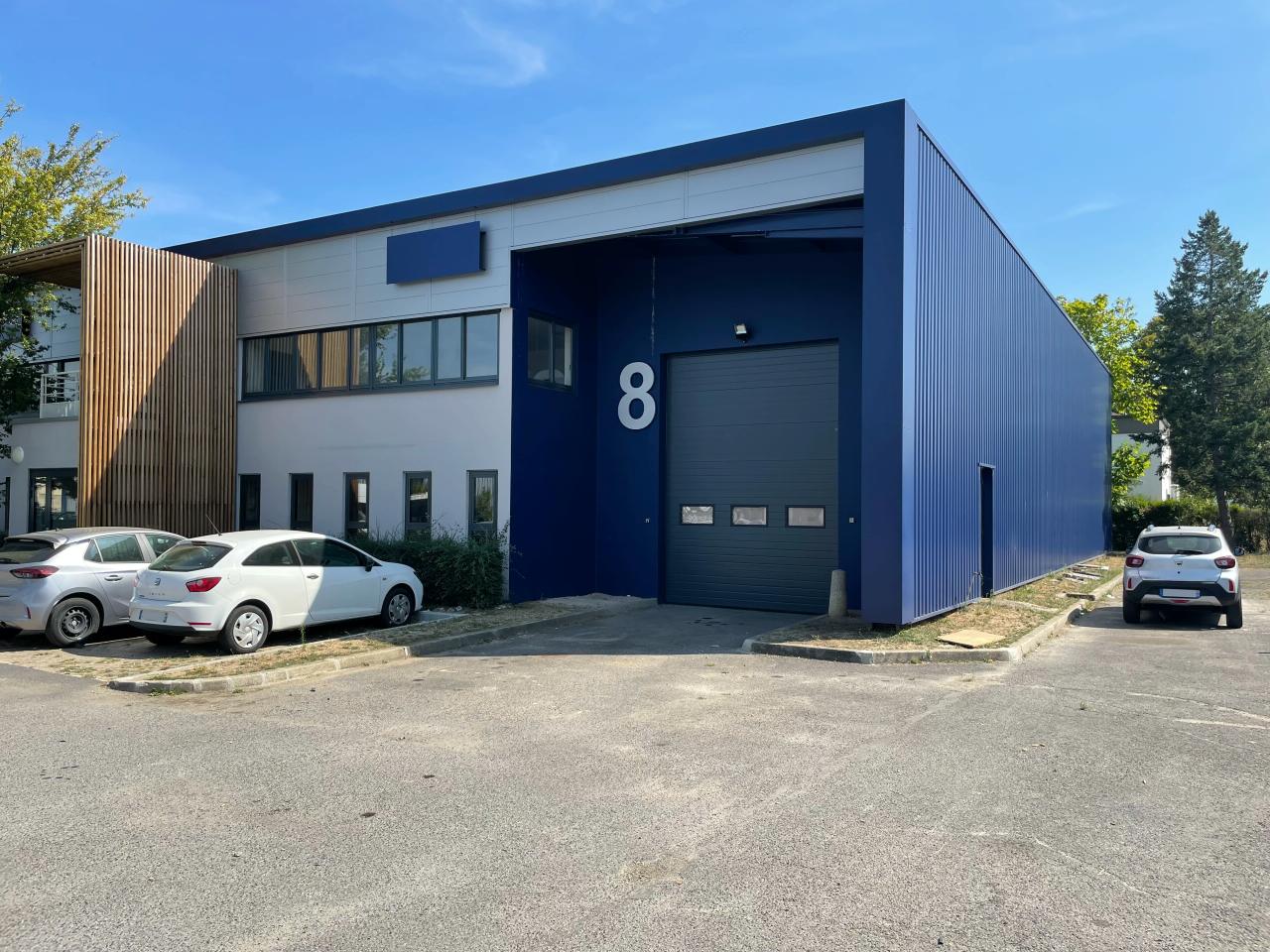 Local d'activité Saint-Ouen-l'Aumône 928m² Location local d'activité Saint-Ouen-l'Aumône Val-d'Oise OLACT2316961 0